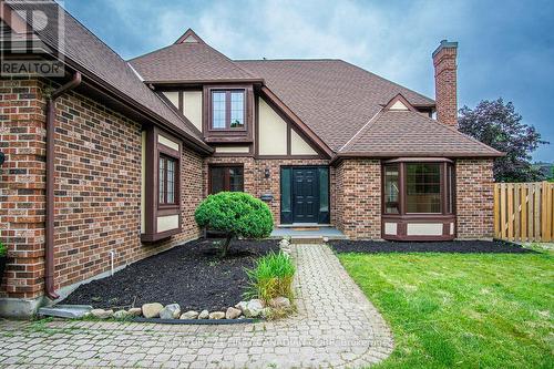 10 Angus Court, London, ON - Outdoor