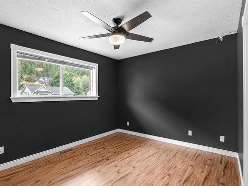 2678 Qu'Appelle Blvd, Kamloops, BC - Indoor Photo Showing Other Room