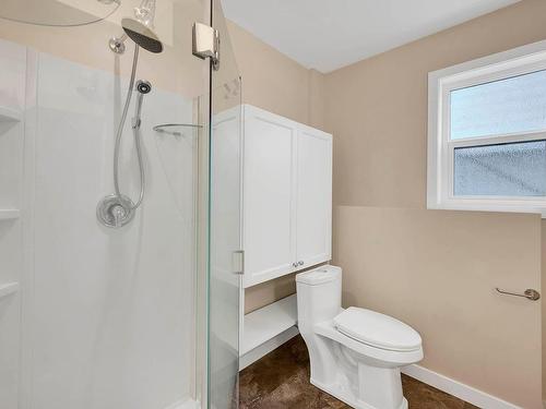 1036 Quails Roost Crt, Kamloops, BC - Indoor Photo Showing Bathroom