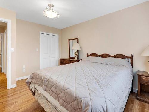 1036 Quails Roost Crt, Kamloops, BC - Indoor Photo Showing Bedroom