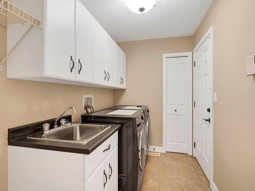 1036 Quails Roost Crt, Kamloops, BC - Indoor Photo Showing Laundry Room