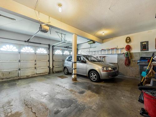 309 Gleneagles Drive, Kamloops, BC - Indoor Photo Showing Garage