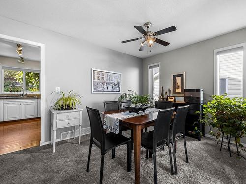 309 Gleneagles Drive, Kamloops, BC - Indoor Photo Showing Dining Room