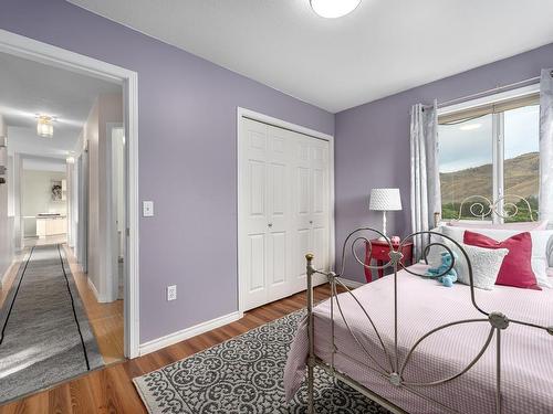 6712 Pinecrest Drive, Kamloops, BC - Indoor Photo Showing Bedroom