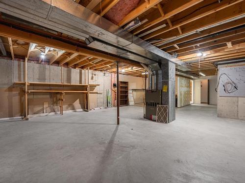 6712 Pinecrest Drive, Kamloops, BC - Indoor Photo Showing Basement