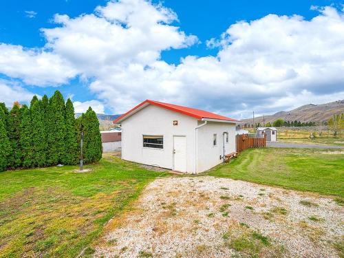 6712 Pinecrest Drive, Kamloops, BC - Outdoor