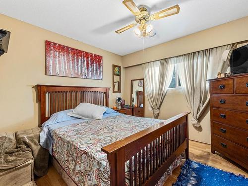 365 Pemberton Terrace, Kamloops, BC - Indoor Photo Showing Bedroom