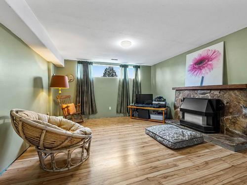 365 Pemberton Terrace, Kamloops, BC - Indoor Photo Showing Living Room With Fireplace