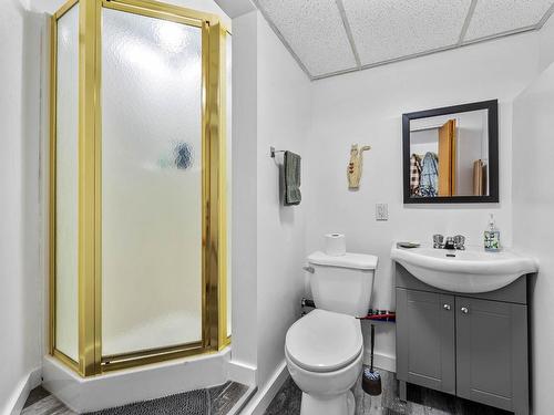 365 Pemberton Terrace, Kamloops, BC - Indoor Photo Showing Bathroom