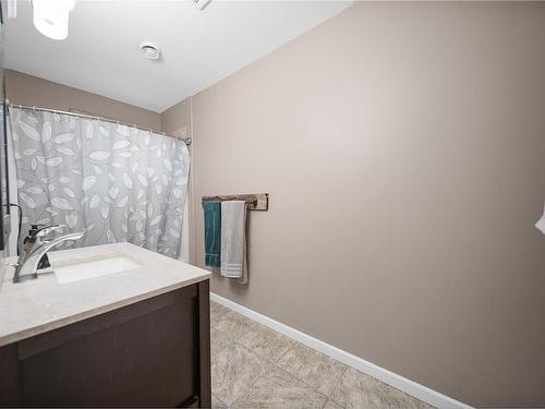 2277 Schindler Cres, Merritt, BC - Indoor Photo Showing Bathroom