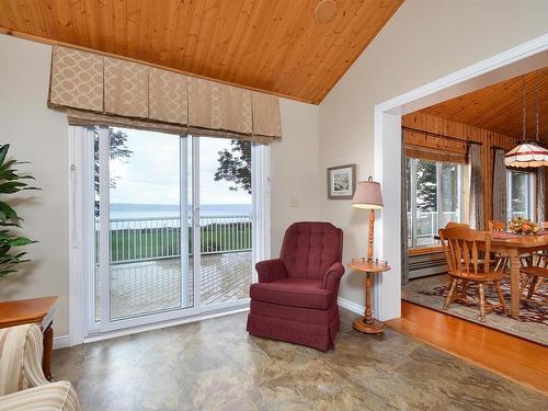 8816 East Bay Highway, Middle Cape, NS 