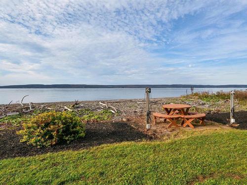 8816 East Bay Highway, Middle Cape, NS 