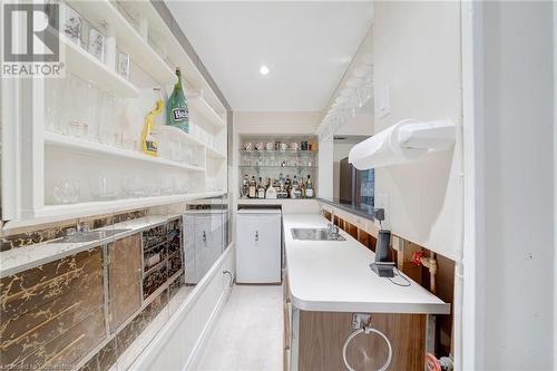 49 Ellingwood Avenue, Hamilton, ON - Indoor Photo Showing Kitchen