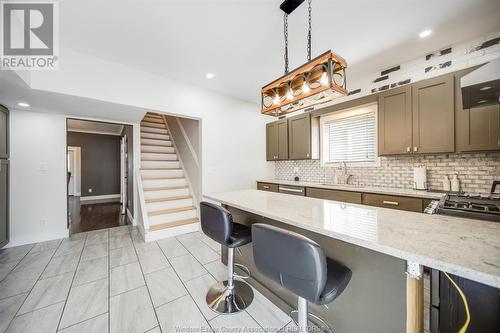 327 Lincoln, Windsor, ON - Indoor Photo Showing Kitchen With Upgraded Kitchen