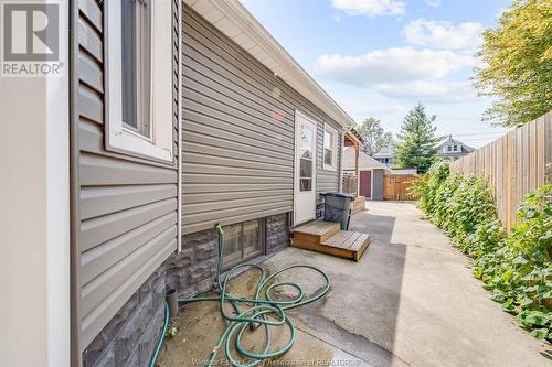 327 Lincoln, Windsor, ON - Outdoor With Exterior