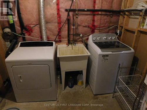 792 Nixon Avenue, London, ON - Indoor Photo Showing Laundry Room