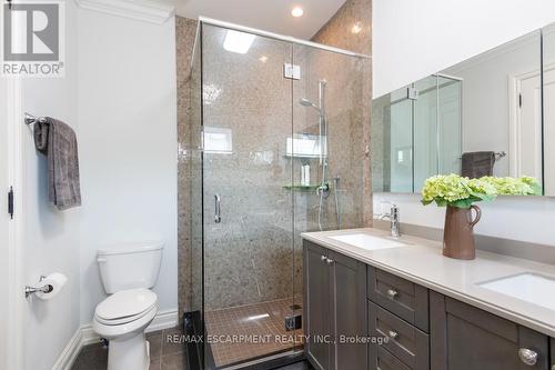 139 Wilson Street, Oakville, ON - Indoor Photo Showing Bathroom