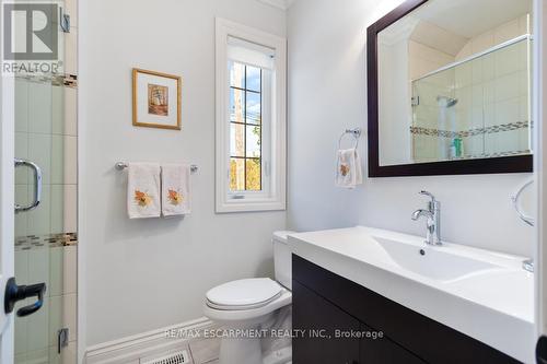 139 Wilson Street, Oakville, ON - Indoor Photo Showing Bathroom