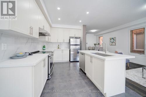 15 Turnhouse Crescent N, Markham, ON - Indoor Photo Showing Kitchen With Stainless Steel Kitchen