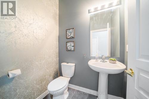 15 Turnhouse Crescent N, Markham, ON - Indoor Photo Showing Bathroom