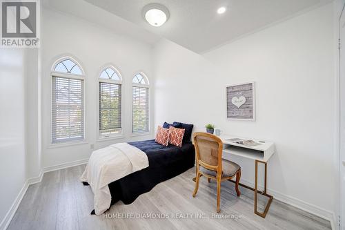 15 Turnhouse Crescent N, Markham, ON - Indoor Photo Showing Bedroom