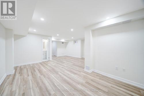 15 Turnhouse Crescent N, Markham, ON - Indoor Photo Showing Other Room