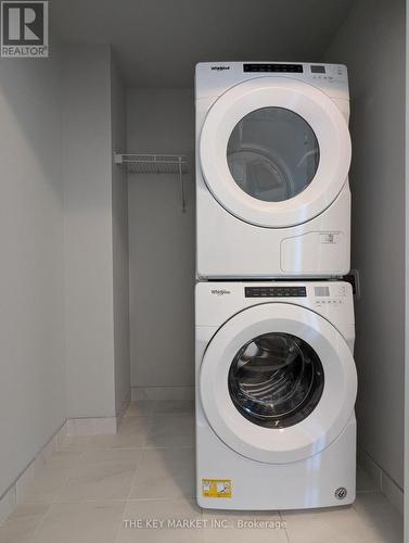 1809 - 4085 Parkside Village Drive, Mississauga (Creditview), ON - Indoor Photo Showing Laundry Room