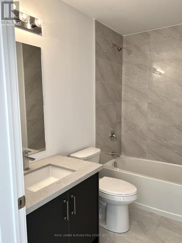 705 - 460 Dundas Street E, Hamilton, ON - Indoor Photo Showing Bathroom