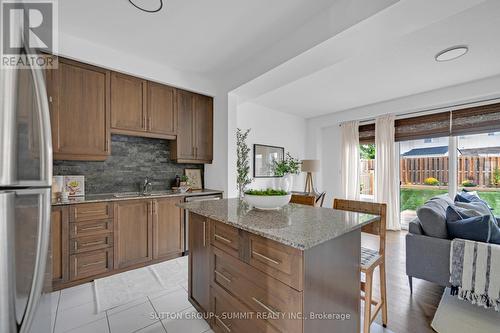 177 Fall Fair Way, Hamilton, ON - Indoor Photo Showing Kitchen