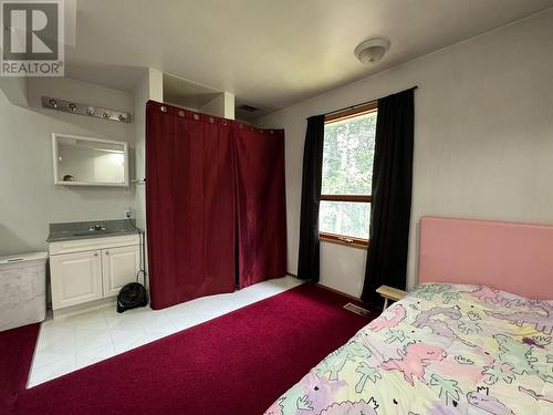 1620 168 Mile Road, Williams Lake, BC - Indoor Photo Showing Bedroom