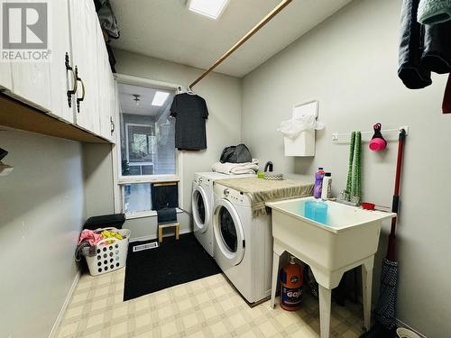 1620 168 Mile Road, Williams Lake, BC - Indoor Photo Showing Laundry Room