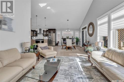 4103 Freeman Road E, Regina, SK - Indoor Photo Showing Living Room