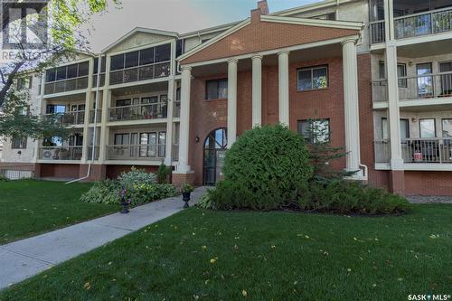 304 525 5Th Avenue N, Saskatoon, SK - Outdoor With Balcony With Facade