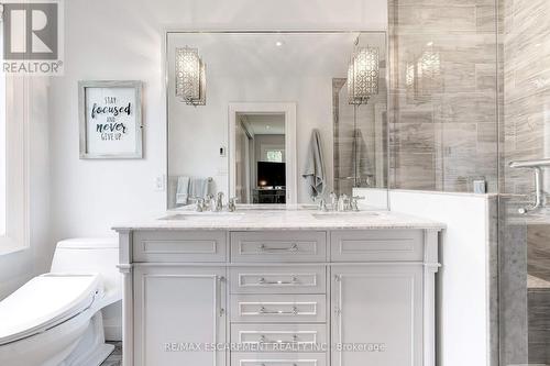 608 Lorne Street, Burlington, ON - Indoor Photo Showing Bathroom