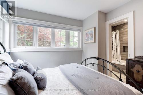 608 Lorne Street, Burlington, ON - Indoor Photo Showing Bedroom