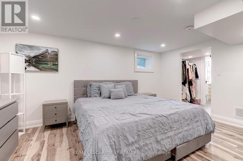 608 Lorne Street, Burlington, ON - Indoor Photo Showing Bedroom