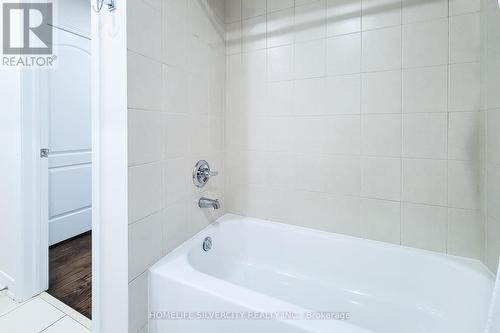 2336 Wuthering Heights Way, Oakville, ON - Indoor Photo Showing Bathroom