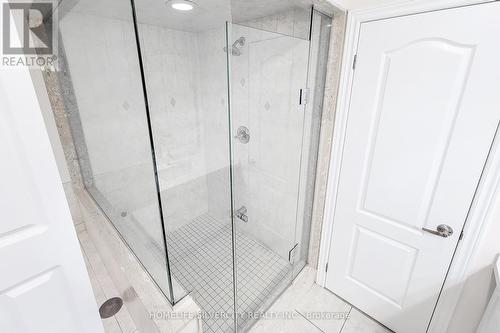 2336 Wuthering Heights Way, Oakville, ON - Indoor Photo Showing Bathroom