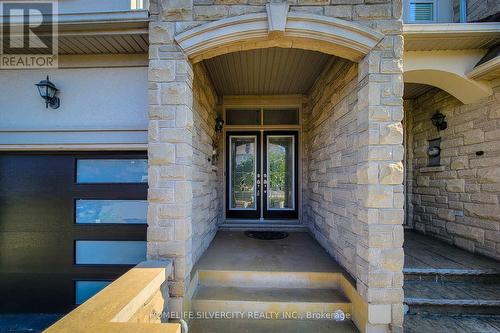 2336 Wuthering Heights Way, Oakville, ON - Outdoor