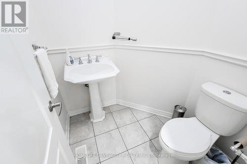 2336 Wuthering Heights Way, Oakville, ON - Indoor Photo Showing Bathroom