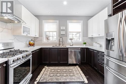 8788 Dogwood Crescent, Niagara Falls, ON - Indoor Photo Showing Kitchen With Double Sink With Upgraded Kitchen