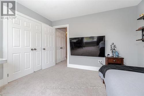 8788 Dogwood Crescent, Niagara Falls, ON - Indoor Photo Showing Bedroom