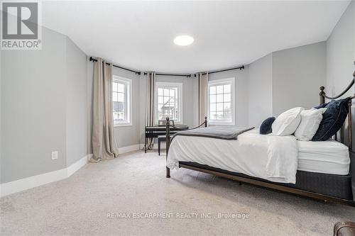 8788 Dogwood Crescent, Niagara Falls, ON - Indoor Photo Showing Bedroom