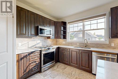 634 Grange Way, Peterborough, ON - Indoor Photo Showing Kitchen With Upgraded Kitchen