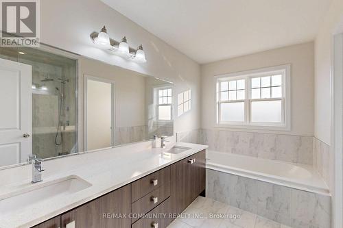 634 Grange Way, Peterborough, ON - Indoor Photo Showing Bathroom