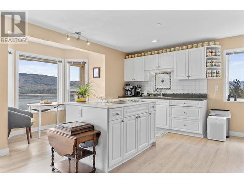 5227 Trepanier Bench Road, Peachland, BC - Indoor Photo Showing Kitchen