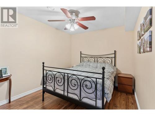 5227 Trepanier Bench Road, Peachland, BC - Indoor Photo Showing Bedroom