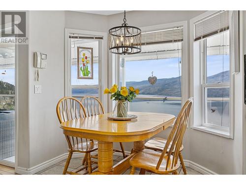 5227 Trepanier Bench Road, Peachland, BC - Indoor Photo Showing Dining Room