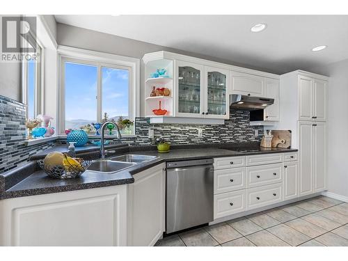 5227 Trepanier Bench Road, Peachland, BC - Indoor Photo Showing Kitchen With Double Sink