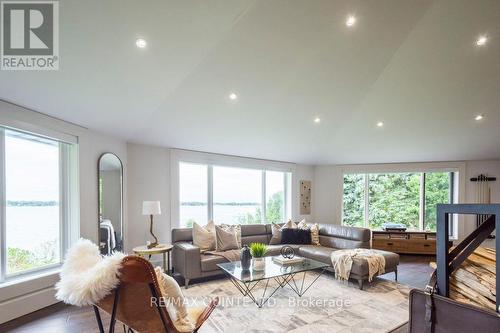 1190 County 3 Road, Prince Edward County (Ameliasburgh), ON - Indoor Photo Showing Living Room